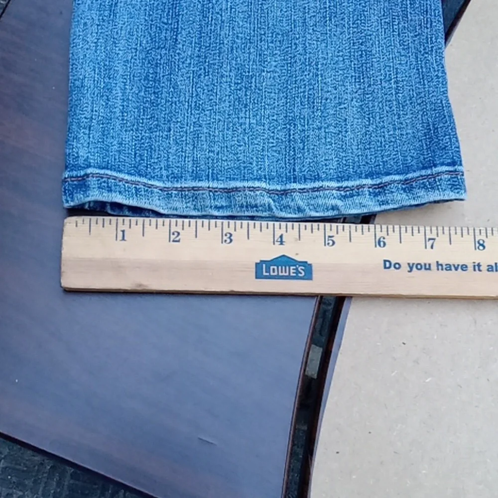 Woman's jeans blue, good condition, good stretch size. 10 regular_3